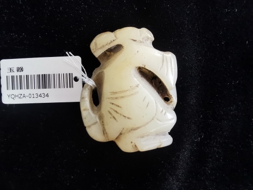 白玉人物