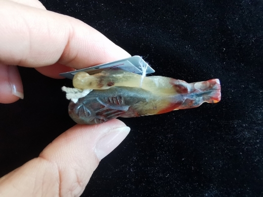 沁色人物坠