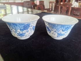 青花葡萄纹茶碗(对）