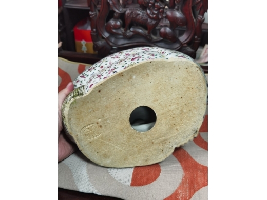 粉彩瓷弥勒像朱茂记造