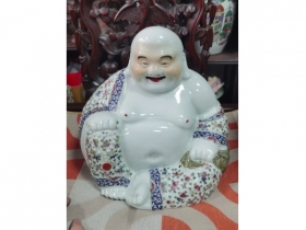 粉彩瓷弥勒像朱茂记造