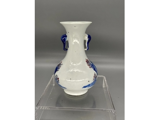 青花釉里红人物象耳瓶