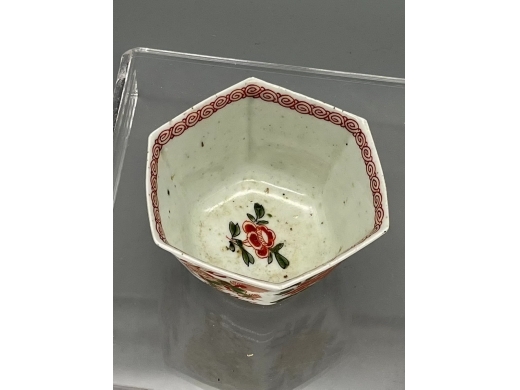 五彩狮子戏牡丹六方茶盏