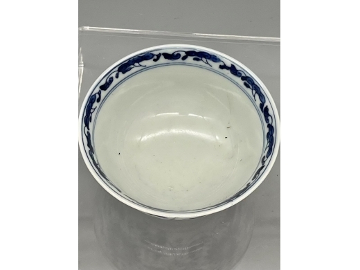 青花缠枝宝相花茶碗