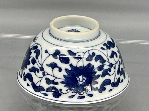 青花缠枝宝相花茶碗