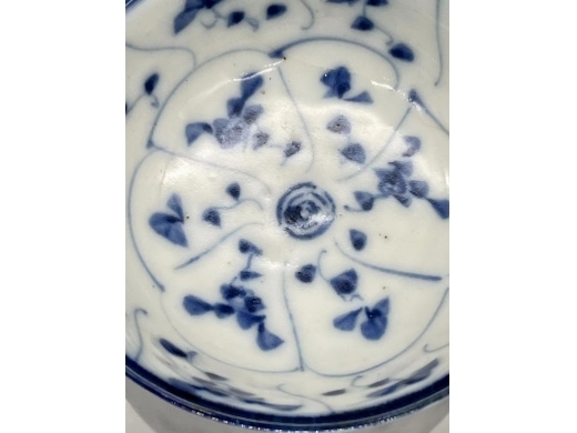 青花灵芝纹茶盏