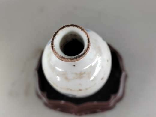 青花人物小瓶