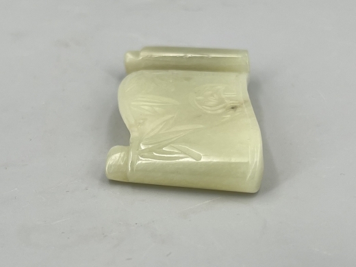 玉雕花鸟纹墨床