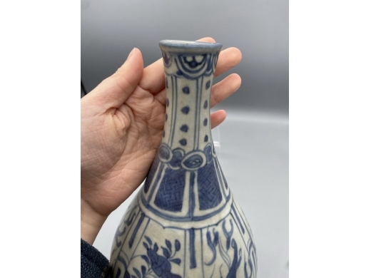 青花花卉海兽纹胆瓶