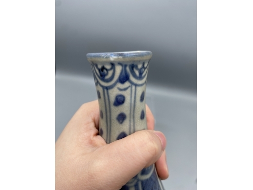 青花花卉海兽纹胆瓶