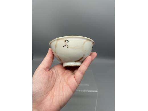 仿石纹釉茶盏