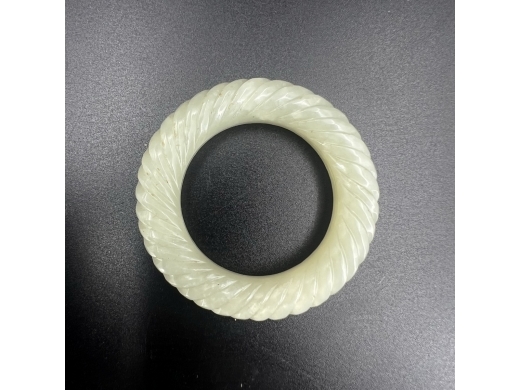 玉雕绳纹环