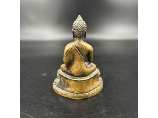 铜释迦摩尼像