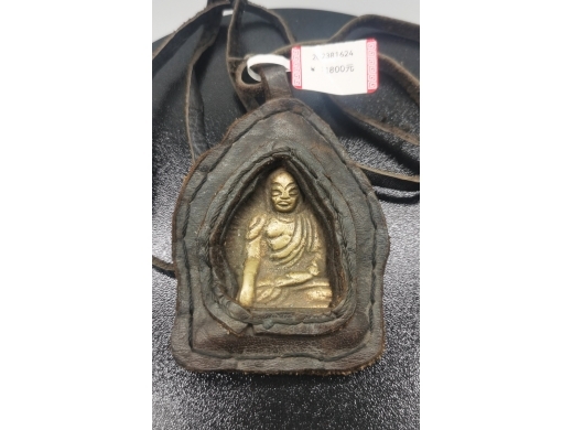 带皮套铜佛龛