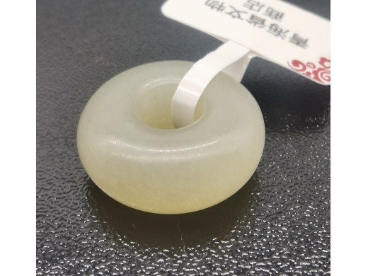 玉平安扣