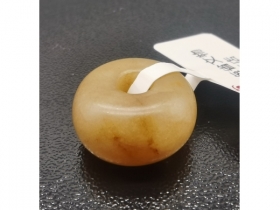 玉平安扣