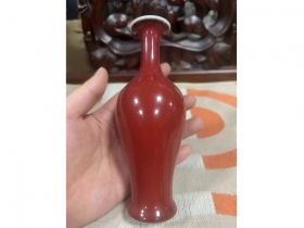 祭红釉观音瓶