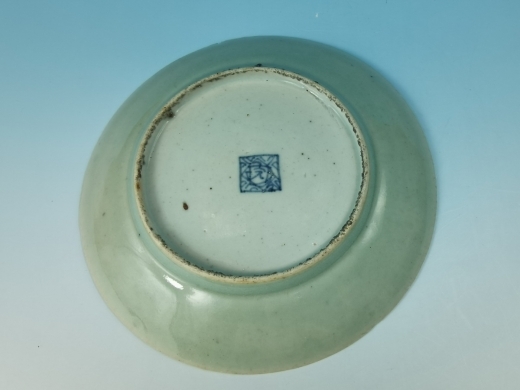豆青釉粉彩锦上添花盘