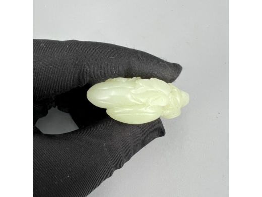 玉雕瓜蝶形挂件