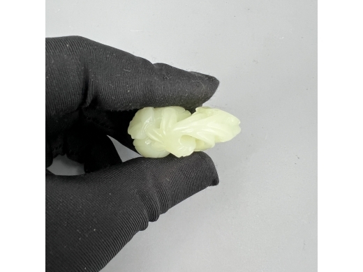 玉雕瓜蝶形挂件