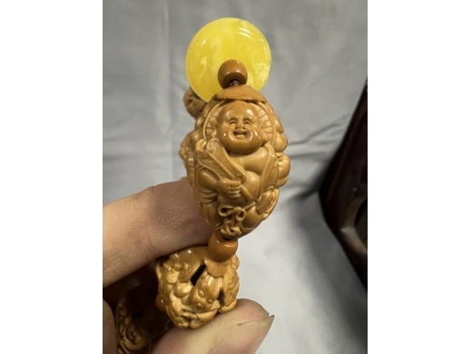 橄榄核雕