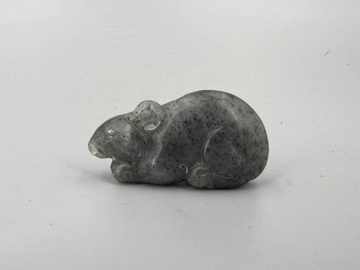 玉雕鼠形挂件