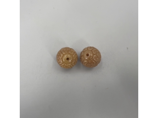 玉雕如意纹圆珠一对