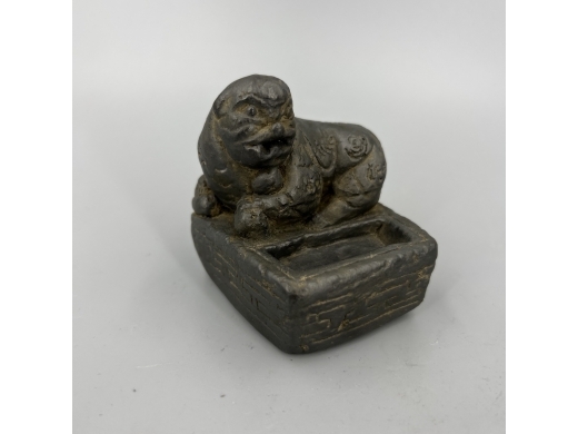石雕兽钮笔添