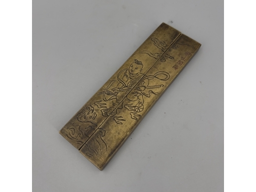铜刻哪吒闹海纹镇纸一对