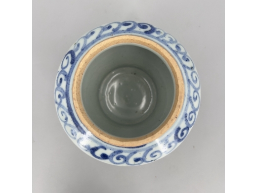 青花花卉纹小将军罐