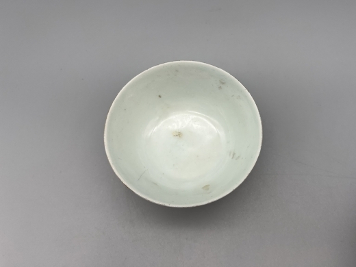 浅绛彩山水纹碗