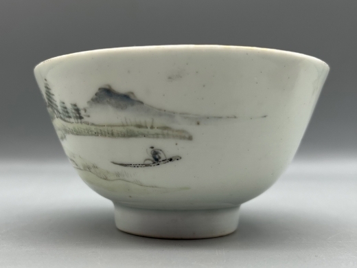 浅绛彩山水纹碗