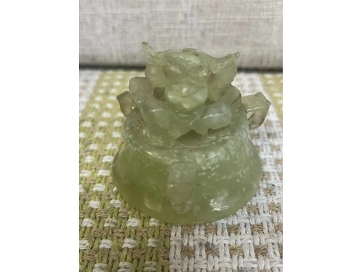 清代岫玉香炉