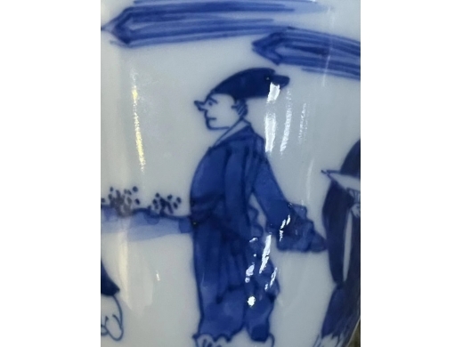 大明成化年制款青花人物杯
