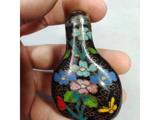 铜胎珐琅鼻烟壶