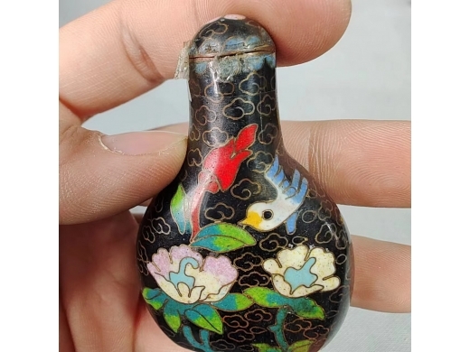 铜胎珐琅鼻烟壶