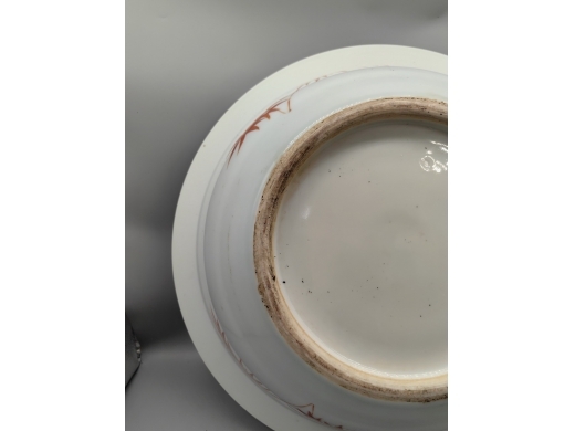 粉彩凤穿牡丹开光教子图折沿净盆