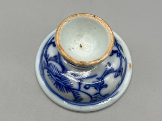 青花高足碟