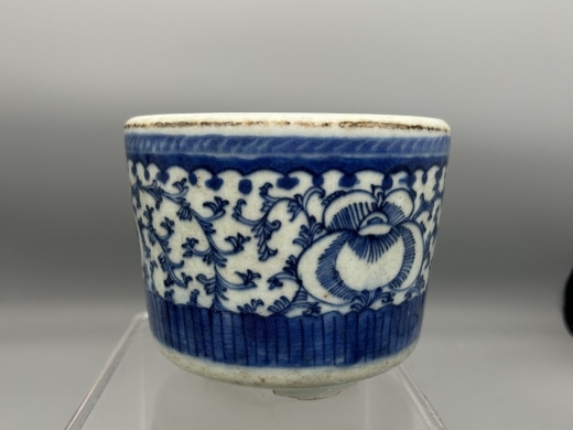 青花淡描勾莲纹香炉