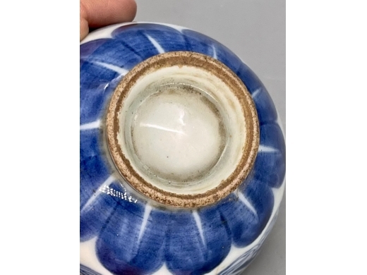 青花蕉叶纹鸡心盏