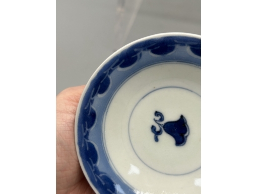 青花花卉纹盖碗