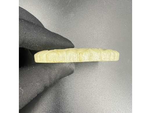 玉雕花卉瑞兽纹瓦子