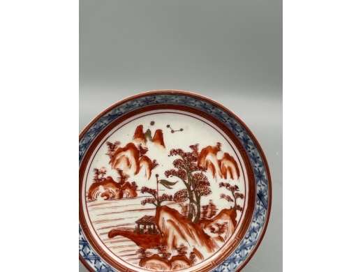 青花矾红描金山水纹碟