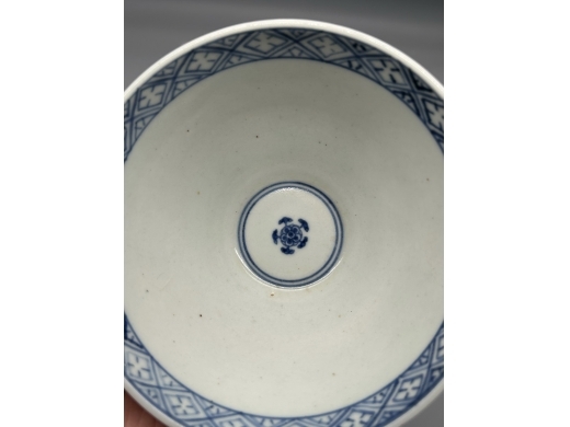 青花花蝶璎珞纹斗笠茶盏