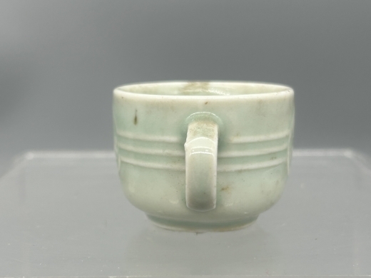 豆青釉小把杯
