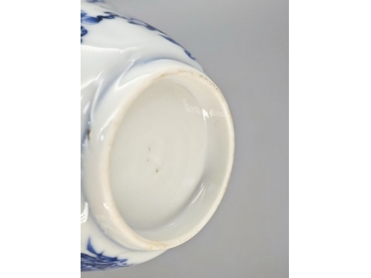 青花花卉花口杯