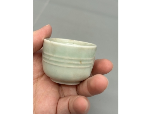 豆青釉小把杯