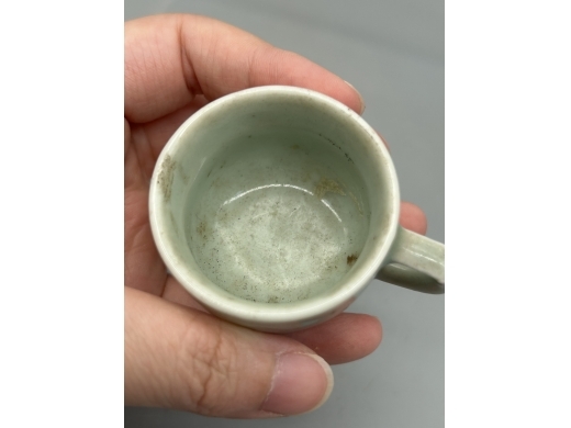 豆青釉小把杯