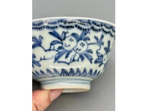 青花淡描三果纹茶盏