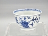 青花花卉花口杯